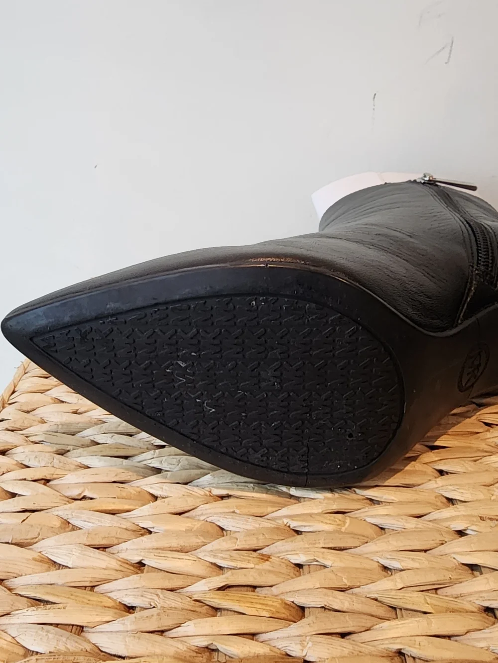 Michael Kors Alina Flex Booties/Boots (8M)